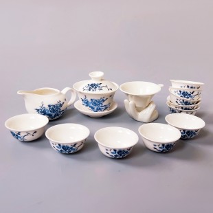 Фарфоровий розписний чайний набір на 14 предметів